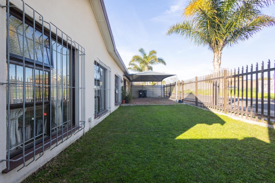 3 Bedroom Property for Sale in Zoo Park Western Cape